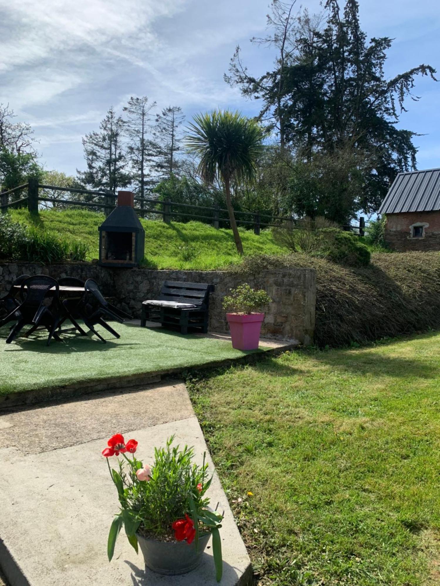 Gite De La Huberderie Quettehou Bagian luar foto